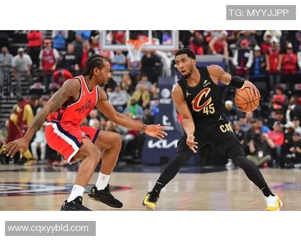 勇士与快船季后赛第二场激战即将开启精彩直播等你来观看 勇士与快船季后赛第二场激战即将开启精彩直播等你来观看